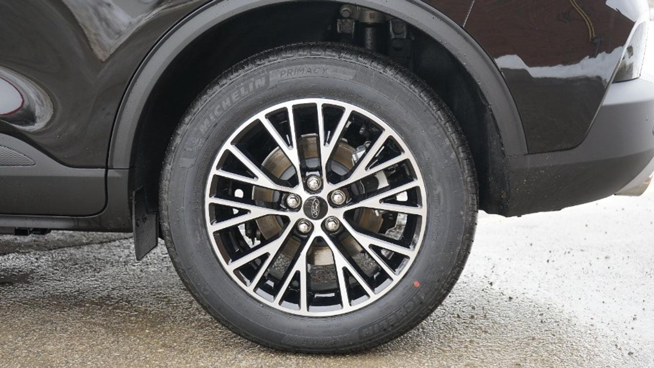 2026 Ford Escape Plug-in Hybrid Photo