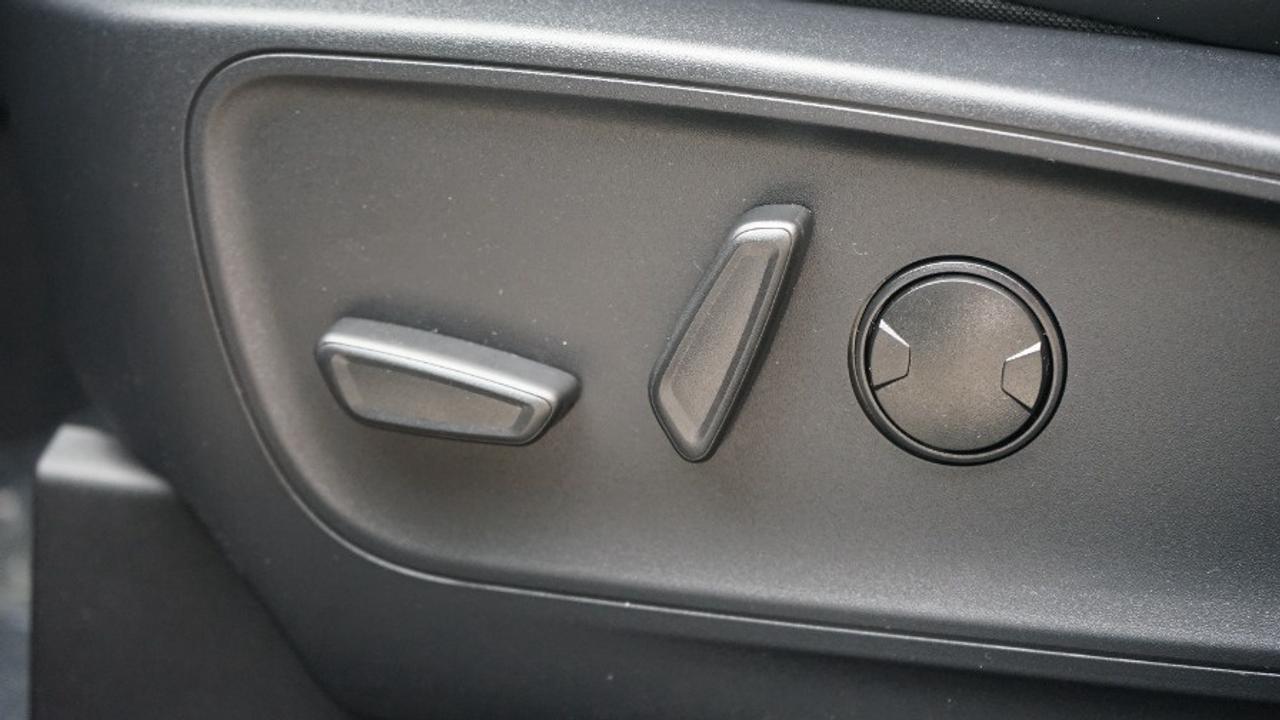 2026 Ford Escape Plug-in Hybrid Photo