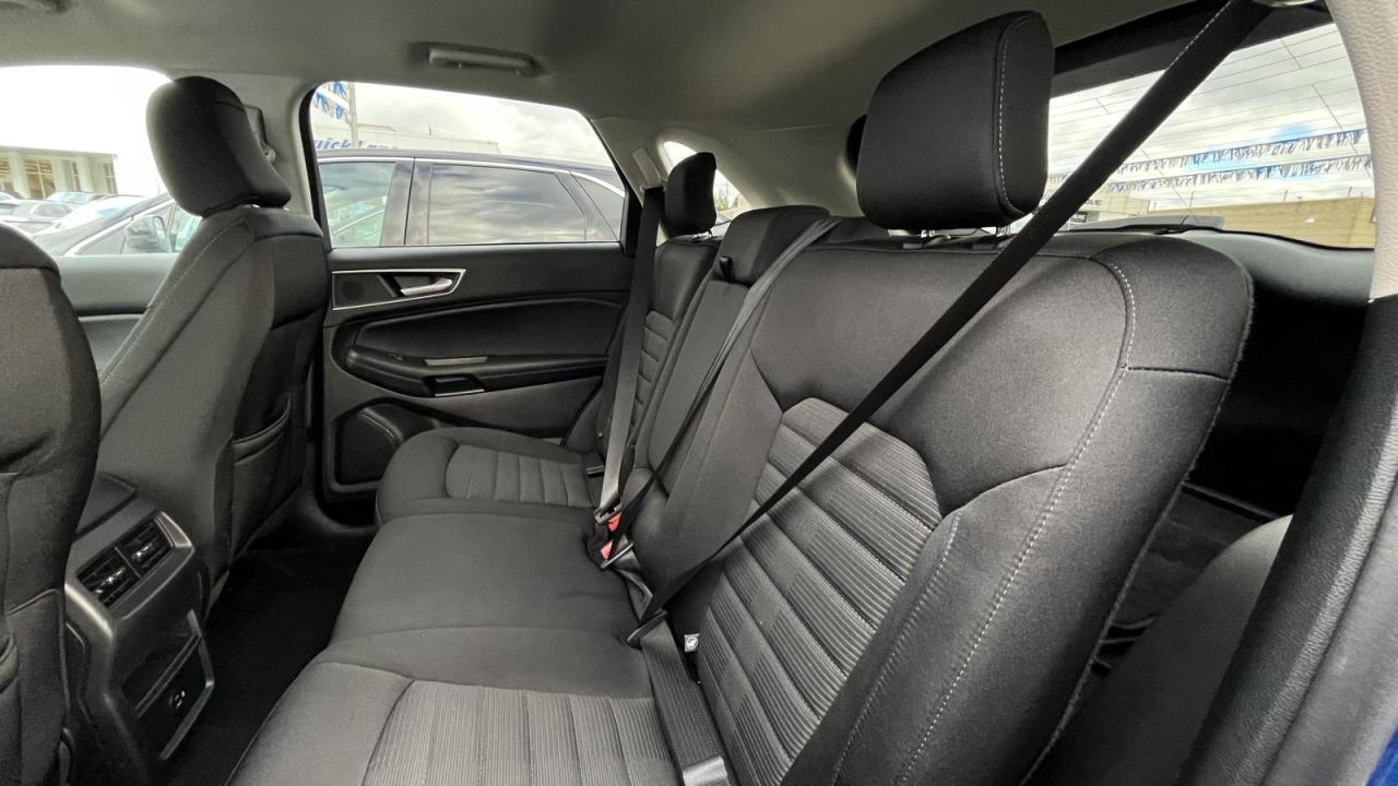 2021 Ford Edge SEL Photo