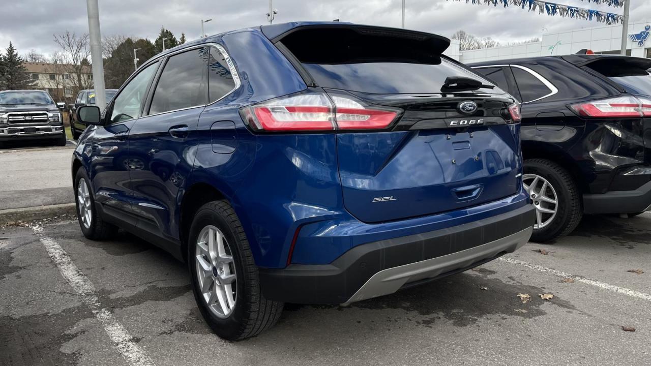 2021 Ford Edge SEL Photo3