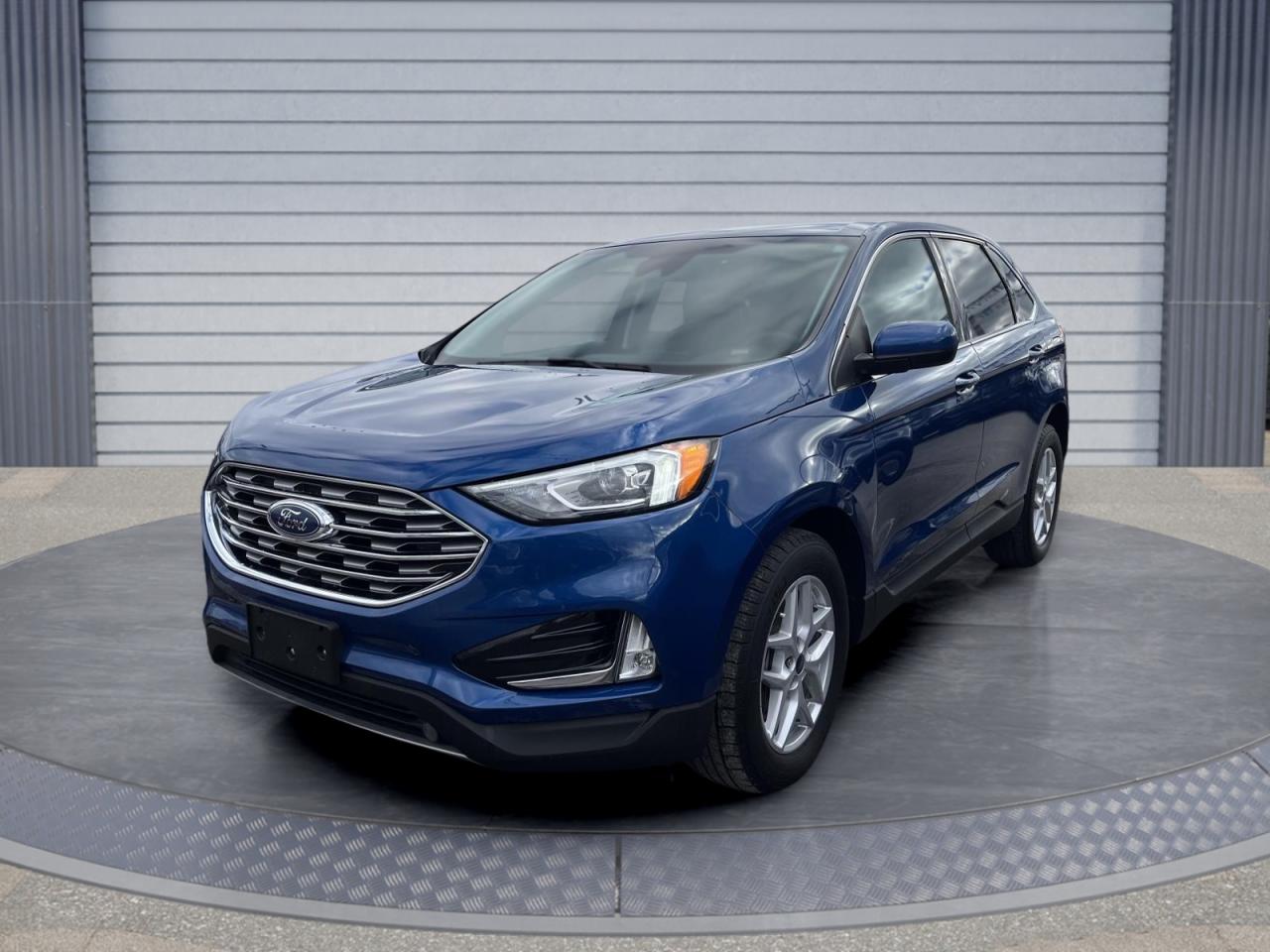 2021 Ford Edge SEL Photo0