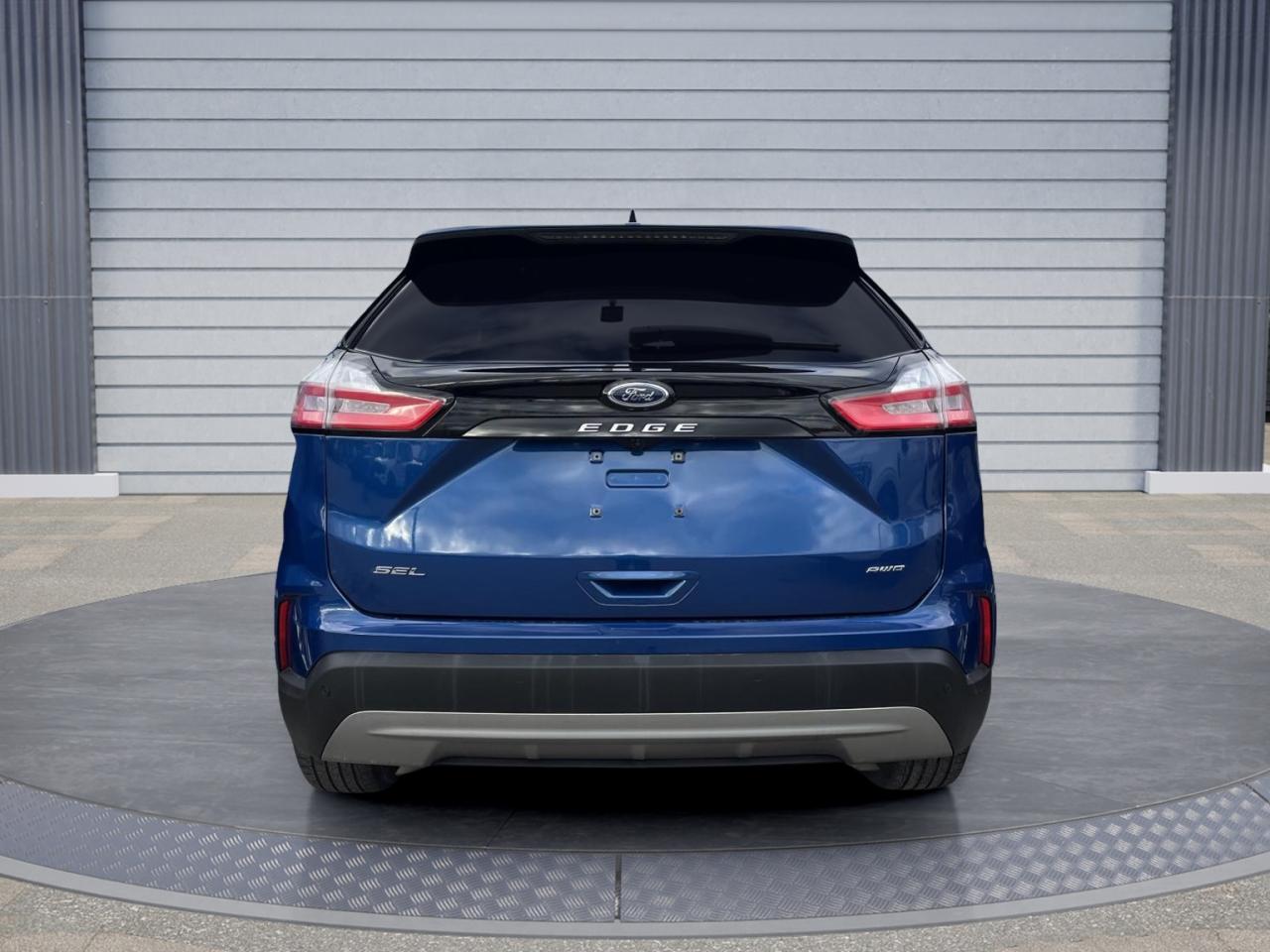 2021 Ford Edge SEL Photo4