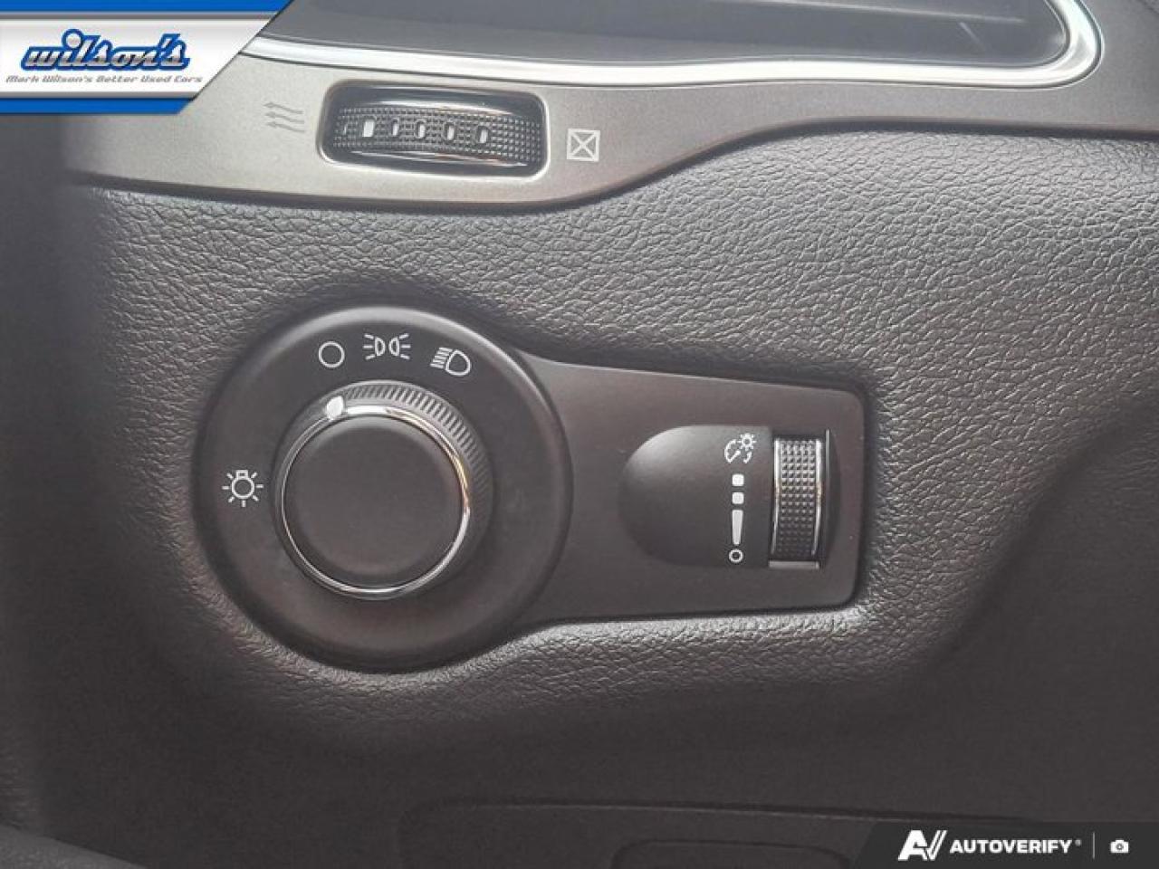 2019 Jeep Cherokee Sport 4WD | Heated Wheel + Seats | Remote Start | CarPlay + Android | Rear Camera | and More ! Photo