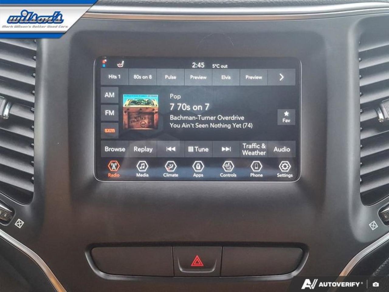 2019 Jeep Cherokee Sport 4WD | Heated Wheel + Seats | Remote Start | CarPlay + Android | Rear Camera | and More ! Photo