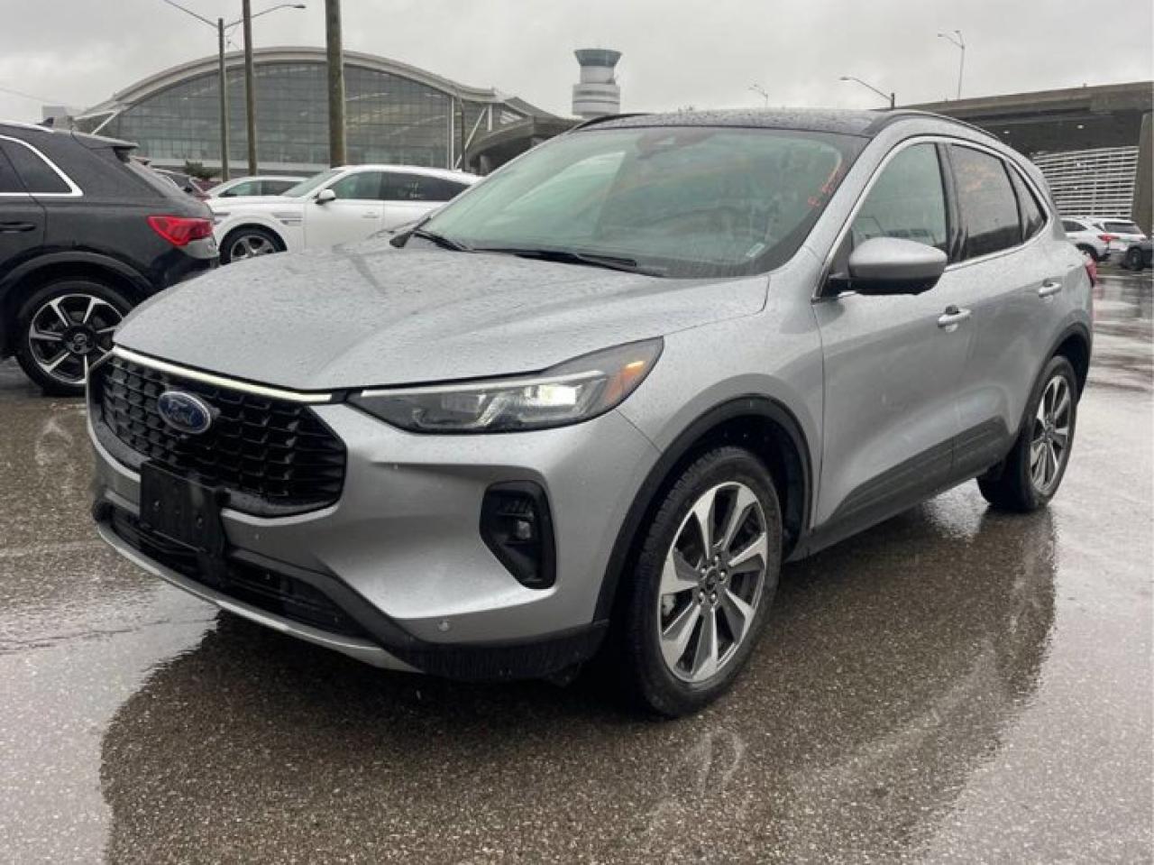 Used 2024 Ford Escape Platinum AWD | 2.0L | Panoramic Sunroof | Leather | 360 Camera | Adaptive Cruise | and More ! for sale in Guelph, ON