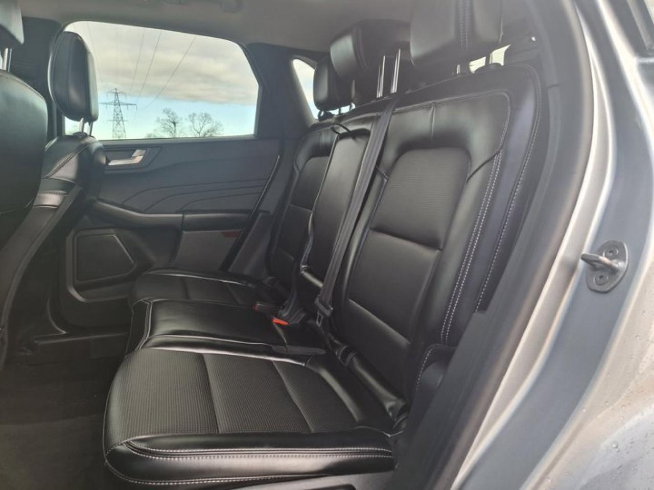 2024 Ford Escape Platinum AWD | 2.0L | Panoramic Sunroof | Leather | 360 Camera | Adaptive Cruise | and More ! Photo