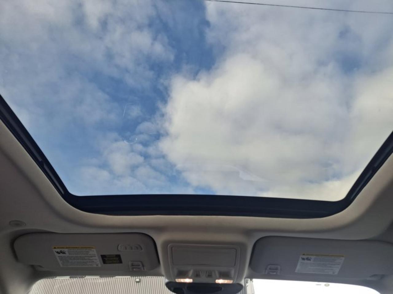 2024 Ford Escape Platinum AWD | 2.0L | Panoramic Sunroof | Leather | 360 Camera | Adaptive Cruise | and More ! Photo