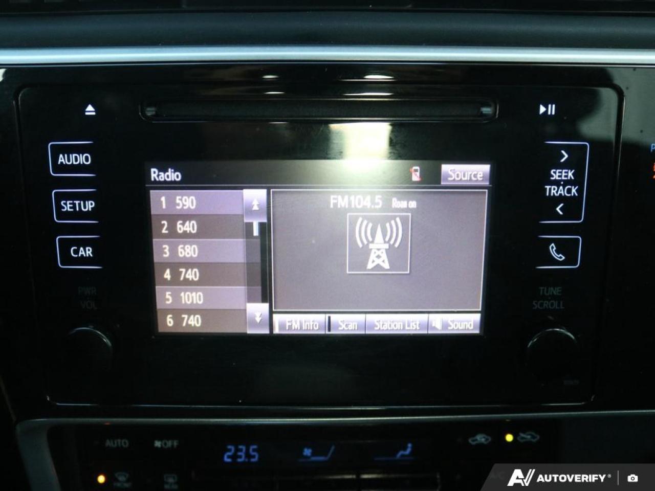 2018 Toyota Corolla LE Photo