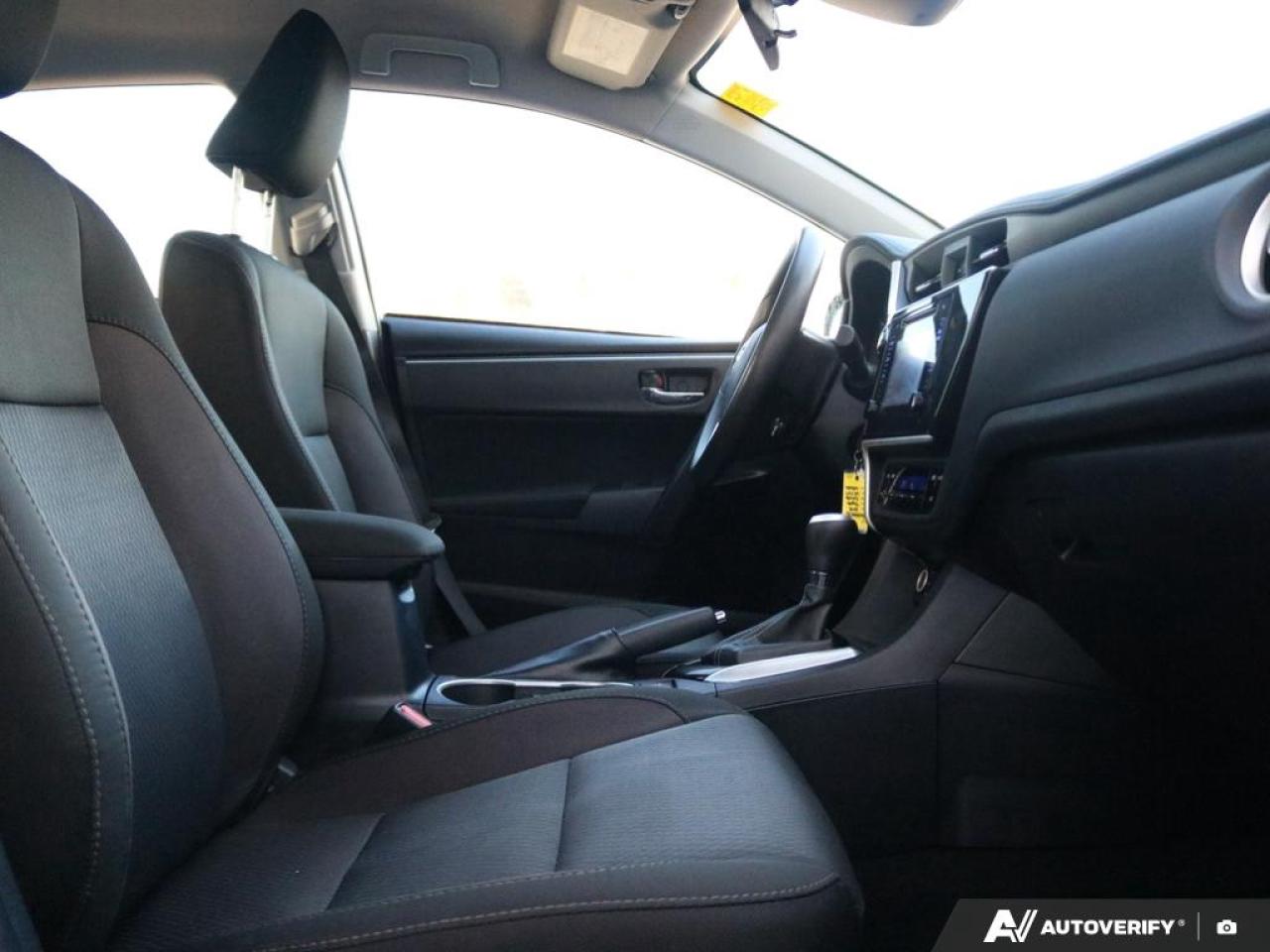 2018 Toyota Corolla LE Photo