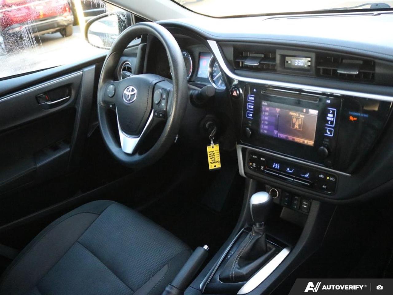 2018 Toyota Corolla LE Photo