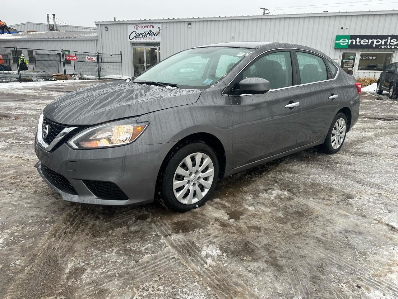 2019 Nissan Sentra S Photo0