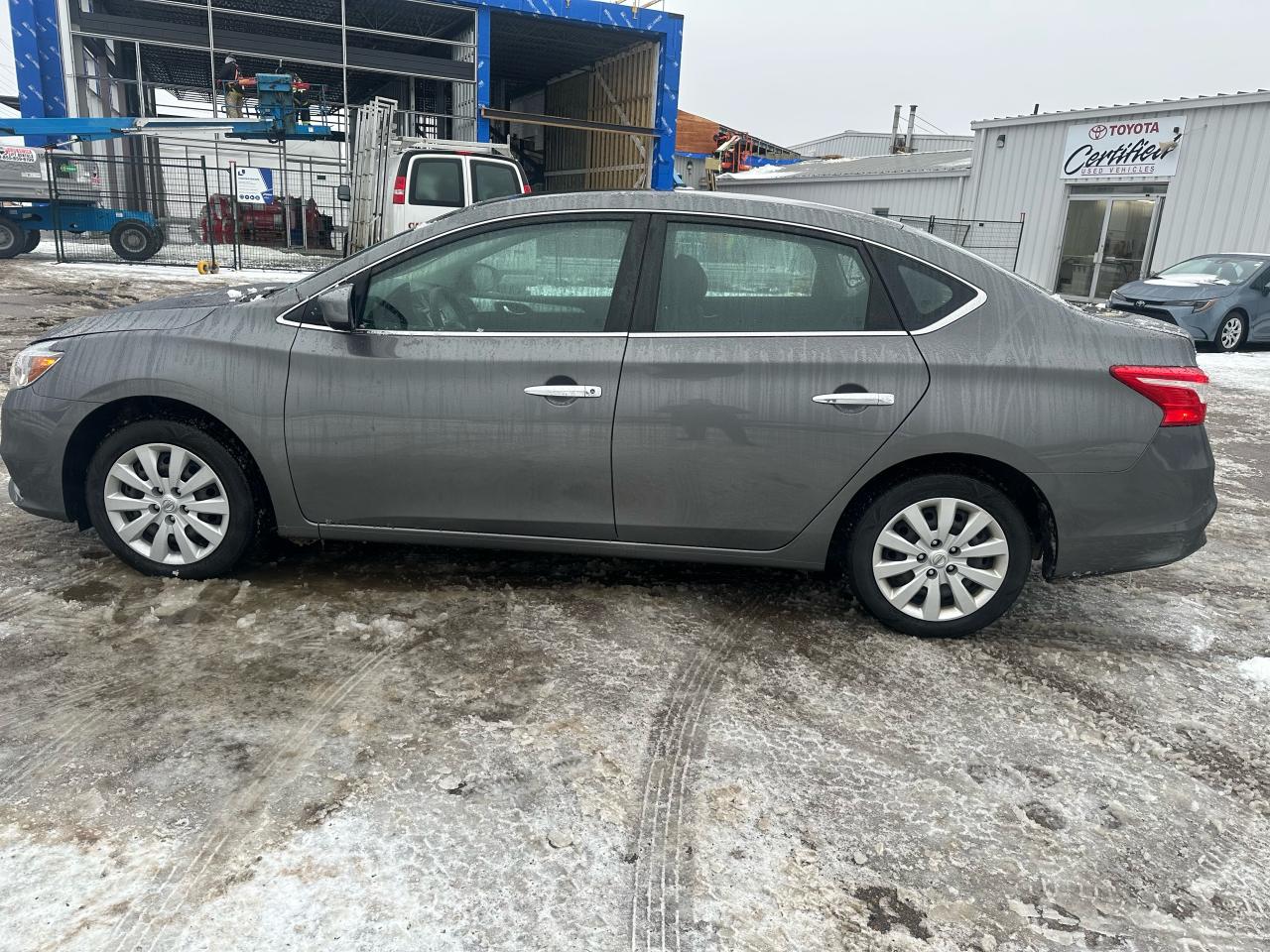 2019 Nissan Sentra S Photo1