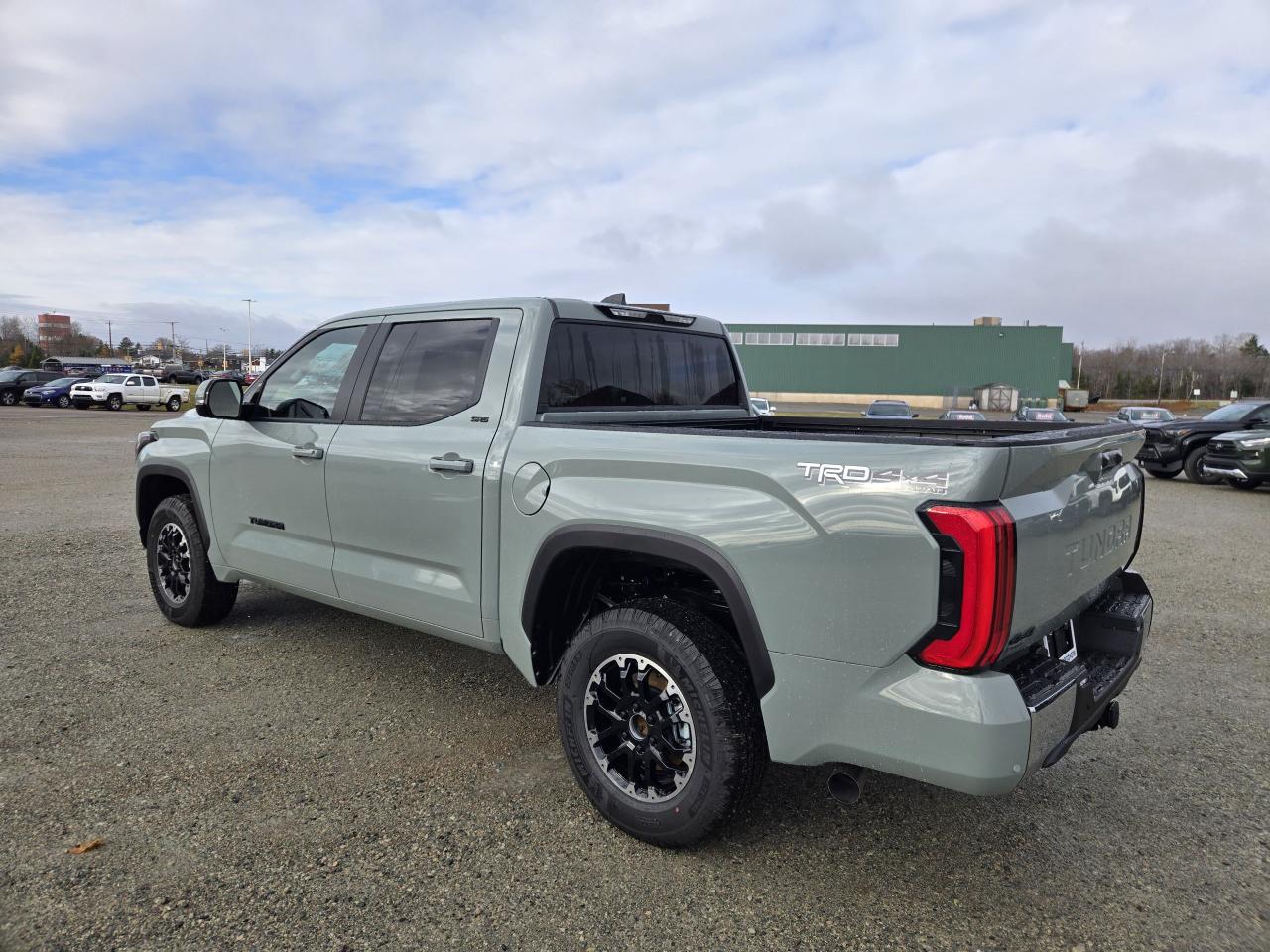 2026 Toyota Tundra SR5 TRD OFF ROAD Photo1