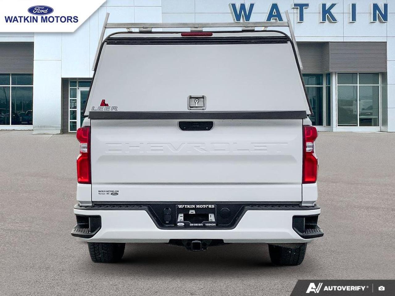 2022 Chevrolet Silverado CREWCAB 4X4 1500 CUSTOM Photo3