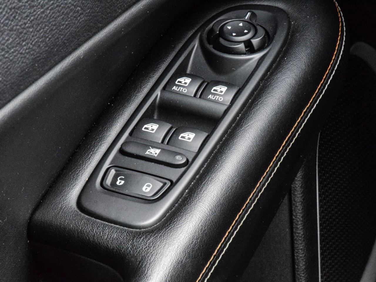 2017 Jeep Compass 4WD 4DR NORTH Photo