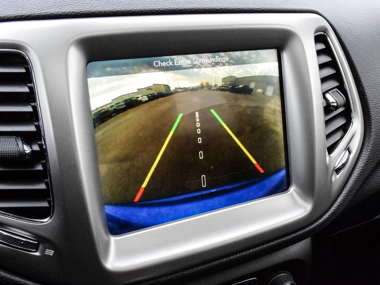 2017 Jeep Compass 4WD 4DR NORTH Photo