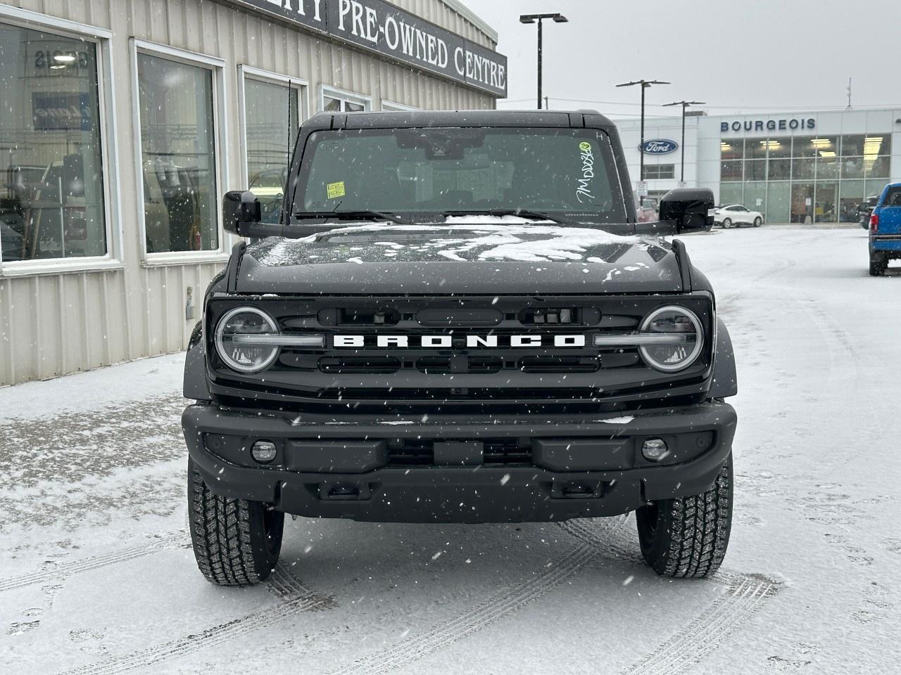 2025 Ford Bronco OUTER BANKS 4 DOOR 4X4 Photo