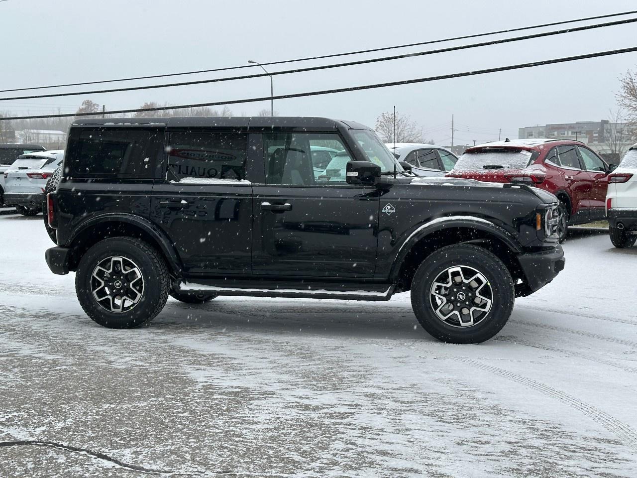2025 Ford Bronco OUTER BANKS 4 DOOR 4X4 Photo4