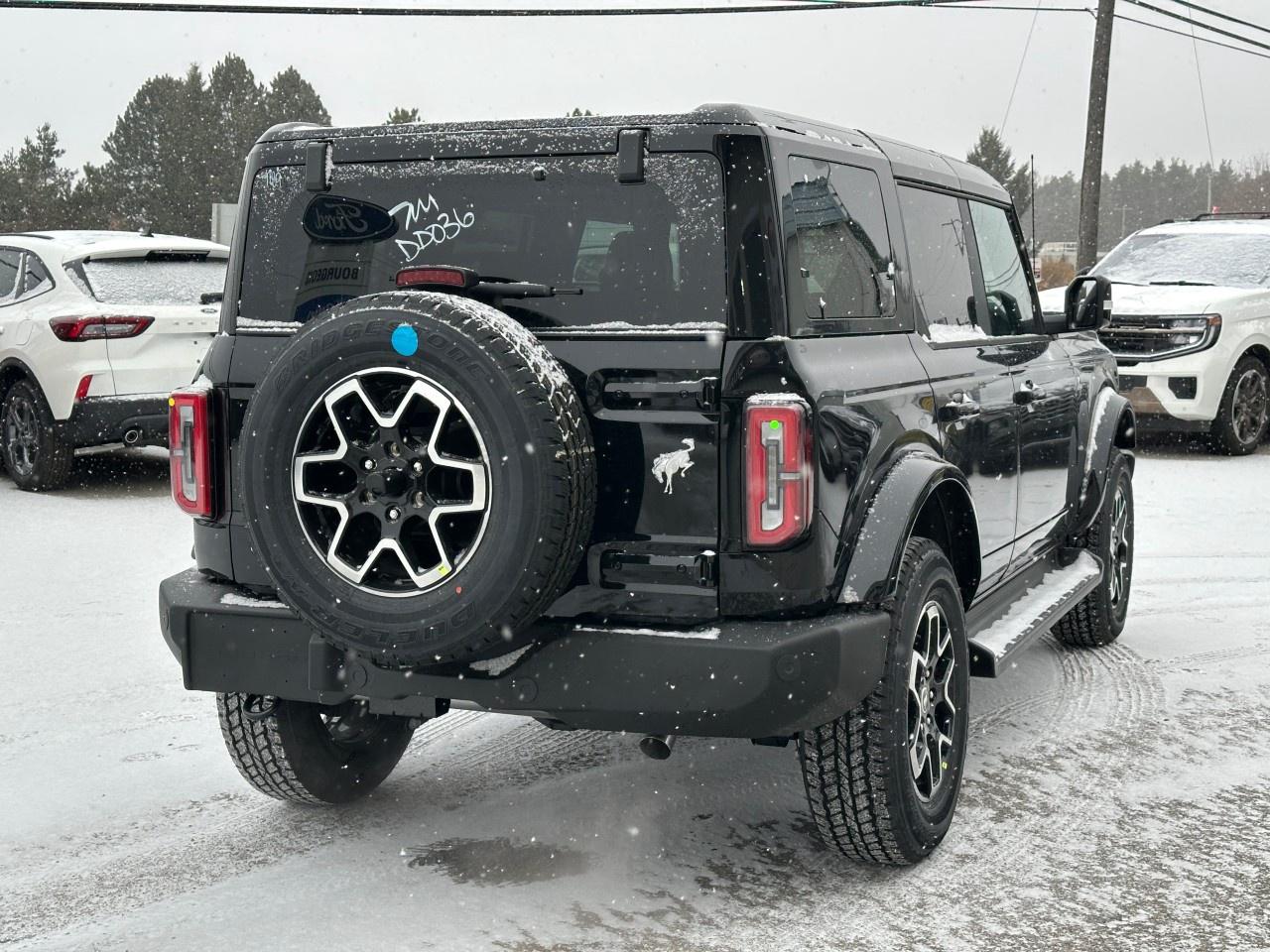 2025 Ford Bronco OUTER BANKS 4 DOOR 4X4 Photo