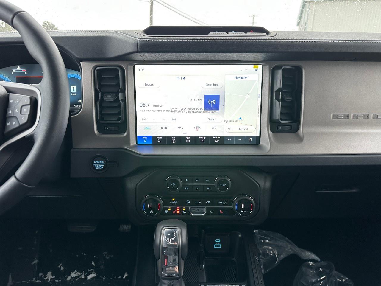 2025 Ford Bronco OUTER BANKS 4 DOOR 4X4 Photo