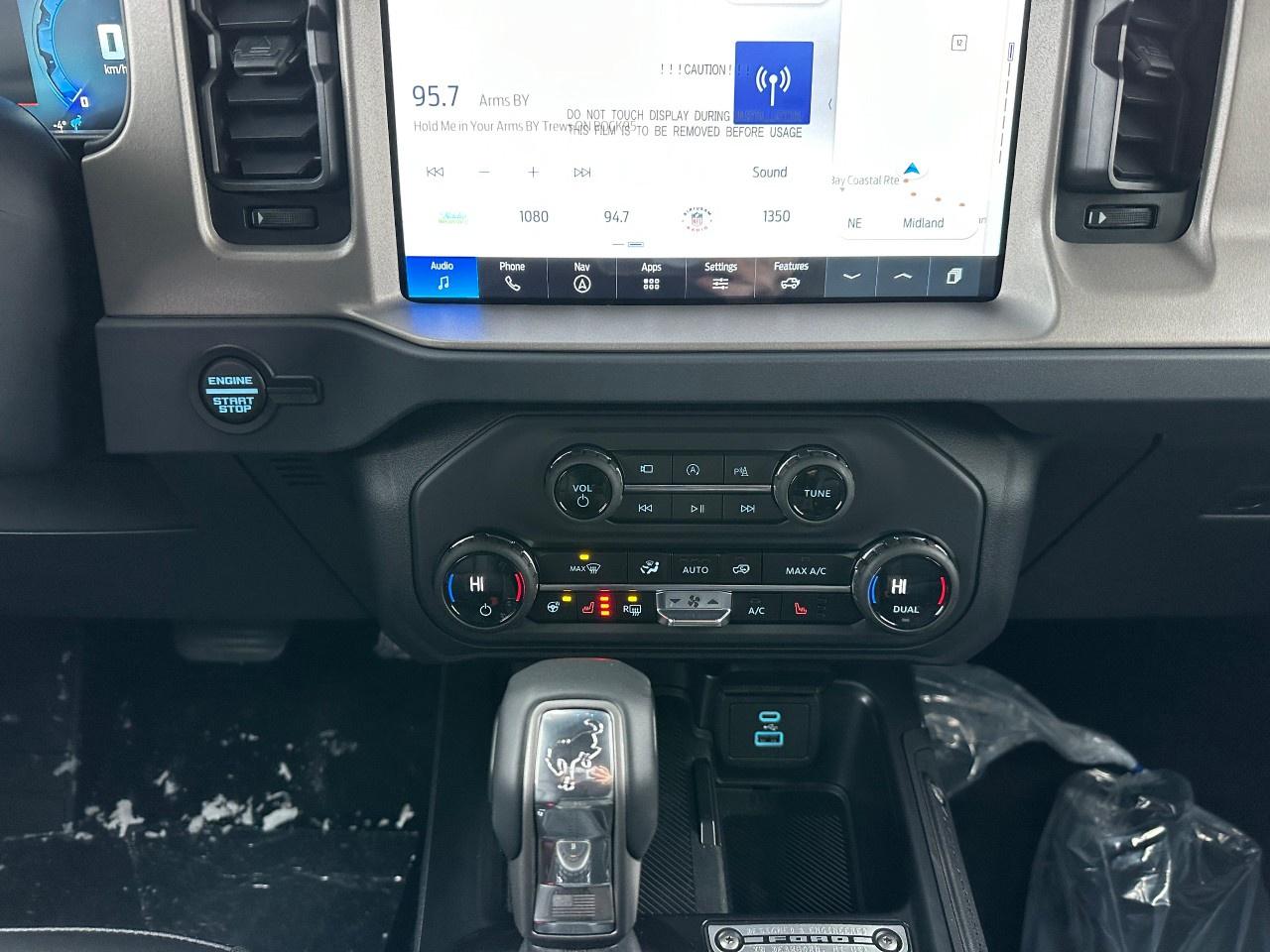 2025 Ford Bronco OUTER BANKS 4 DOOR 4X4 Photo