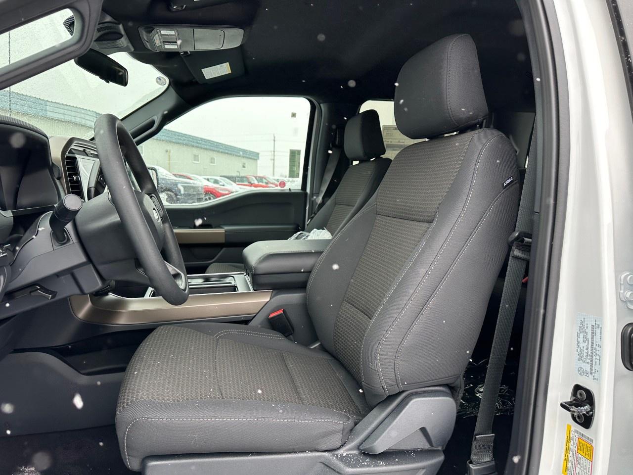 2025 Ford F-150 STX 4WD SuperCrew 5.5' Box Photo