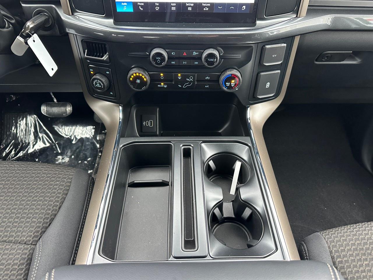 2025 Ford F-150 STX 4WD SuperCrew 5.5' Box Photo