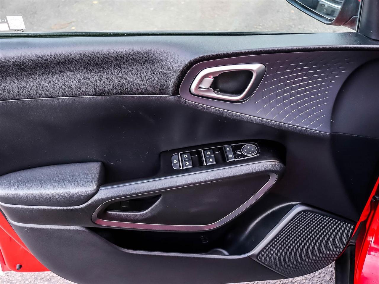 2021 Kia Soul EX Photo4