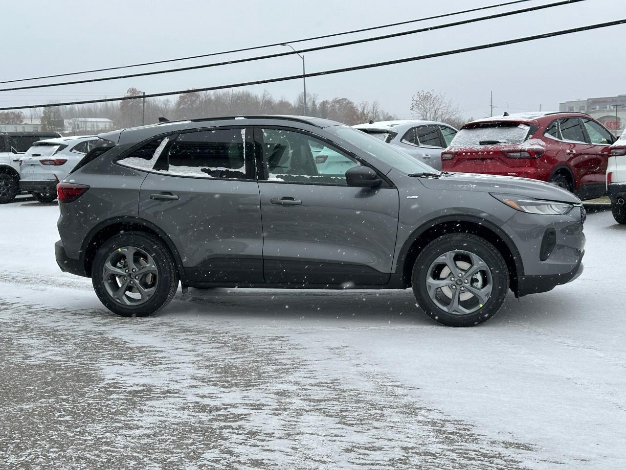 2026 Ford Escape ST-Line AWD Photo4