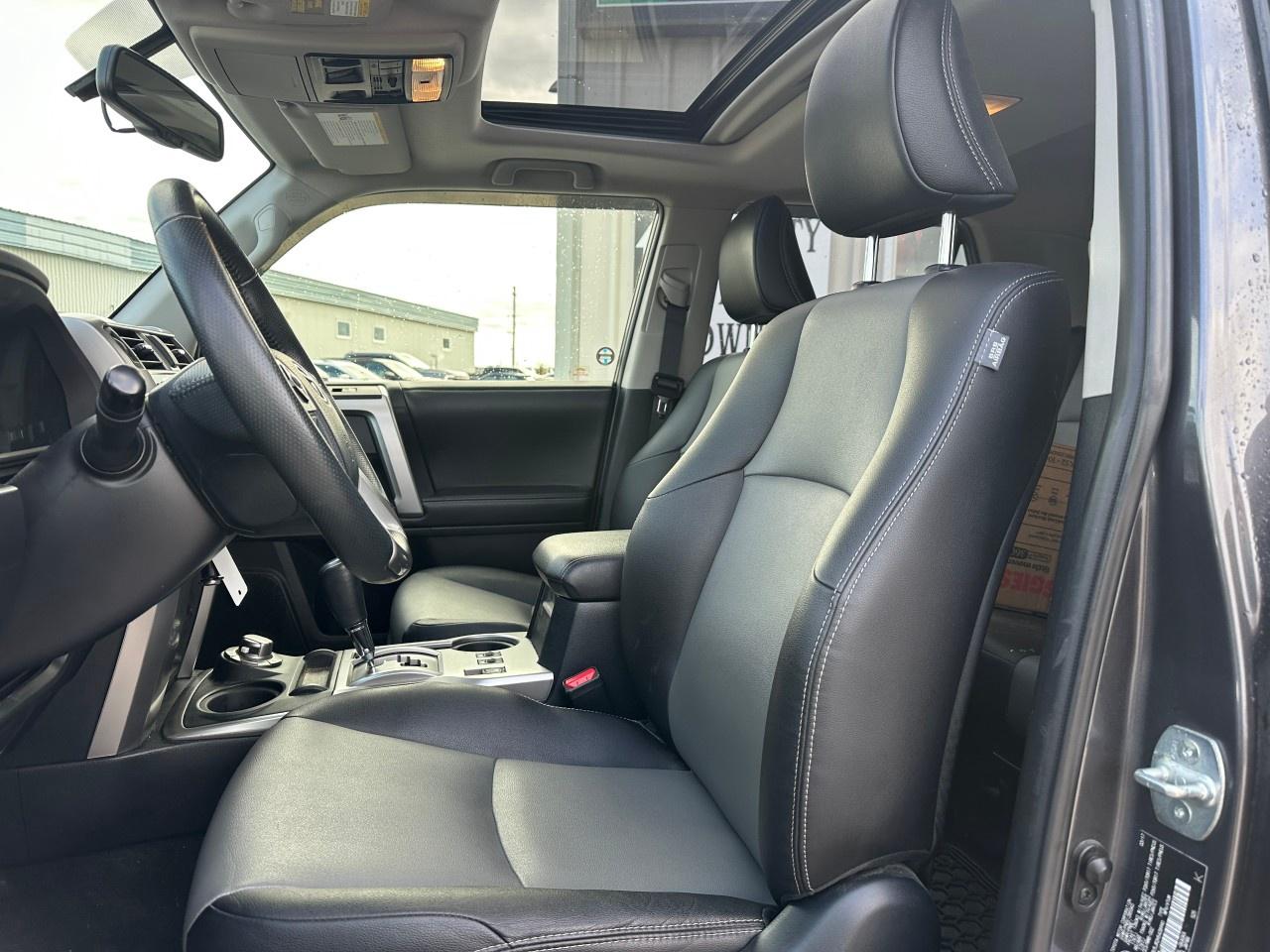 2017 Toyota 4Runner 4WD 4DR V6 SR5 Photo