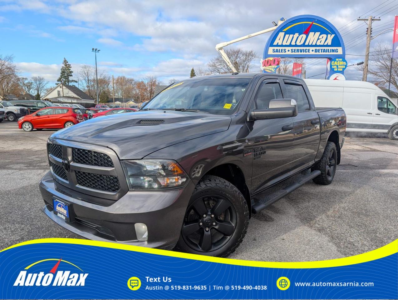 2022 RAM 1500 Classic TRADESMAN Photo0