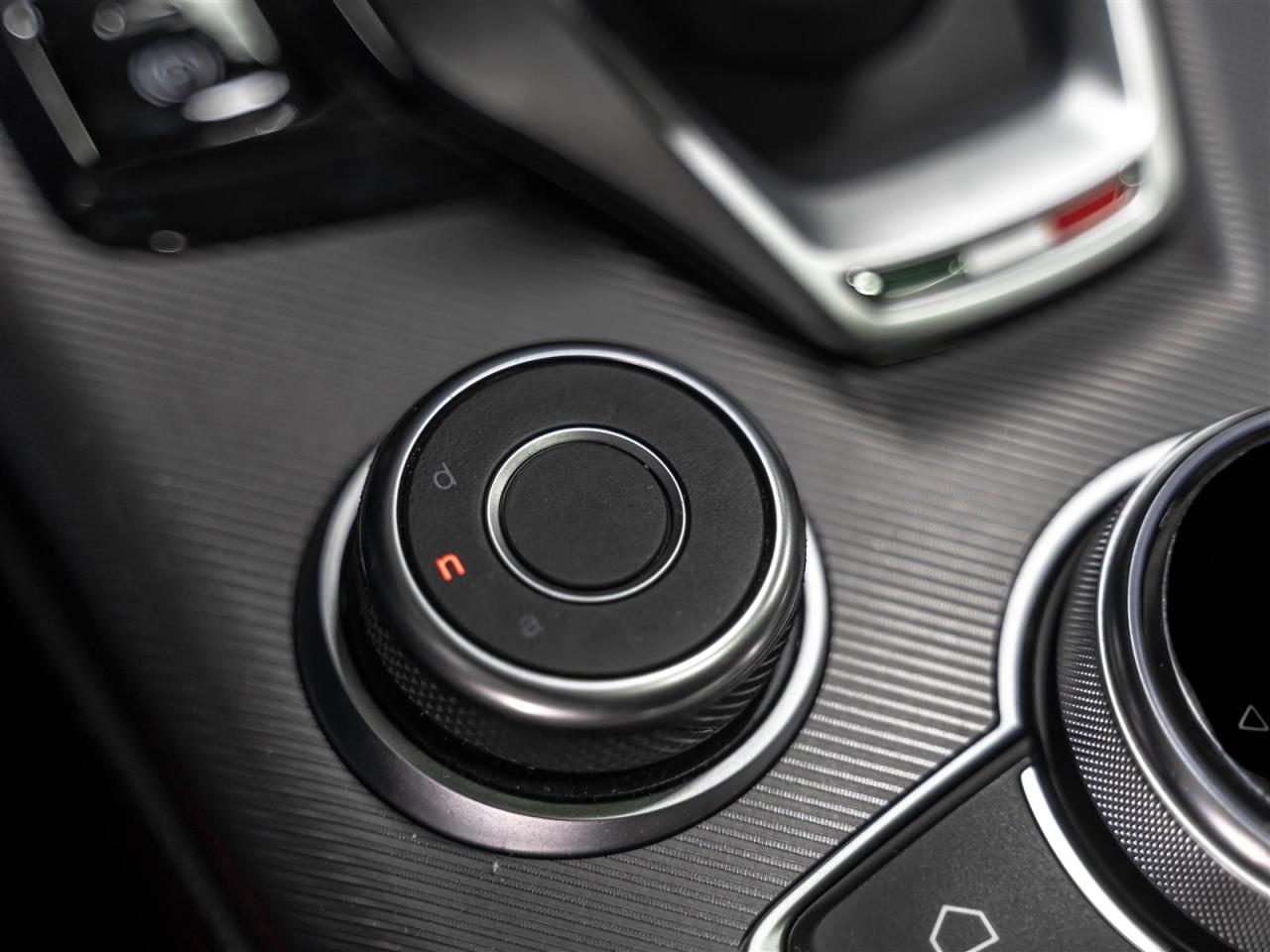 2022 Alfa Romeo Giulia $279 BI WEEKLY $2500 DOWN |VELOCE|Q4|ADAPT CRUISE|HARMAN KARDON|BLINDSPOT|LOADED Photo