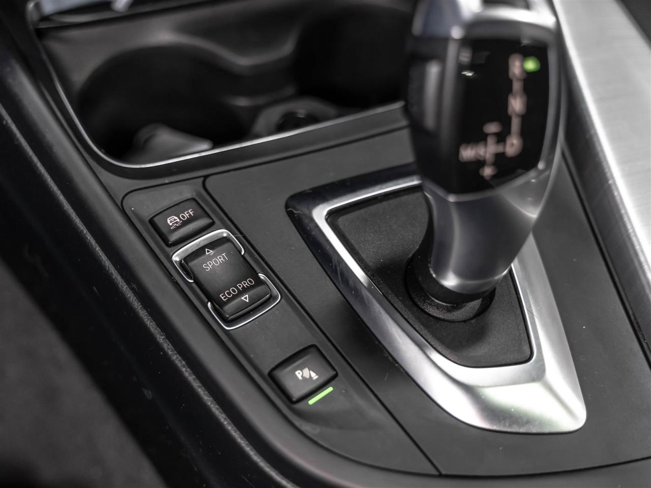 2016 BMW 320i 320i xDrive|SPORTLINE|NAVI|REARCAM|SUNROOF Photo