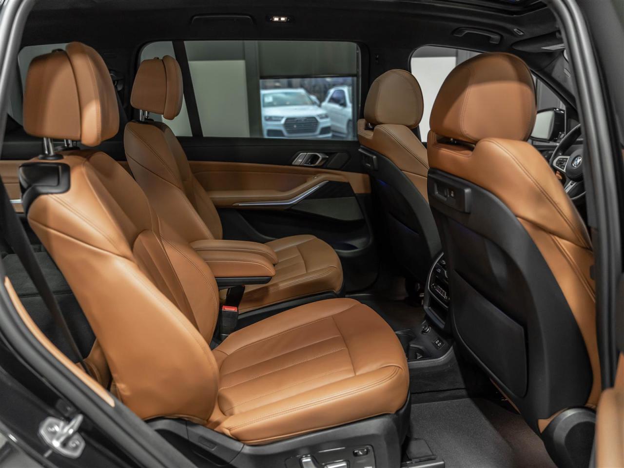 2022 BMW X7 xDrive40i|M SPORT|6PASSENGER|PREMIUM ENHANCED|SKY LOUNGE Photo