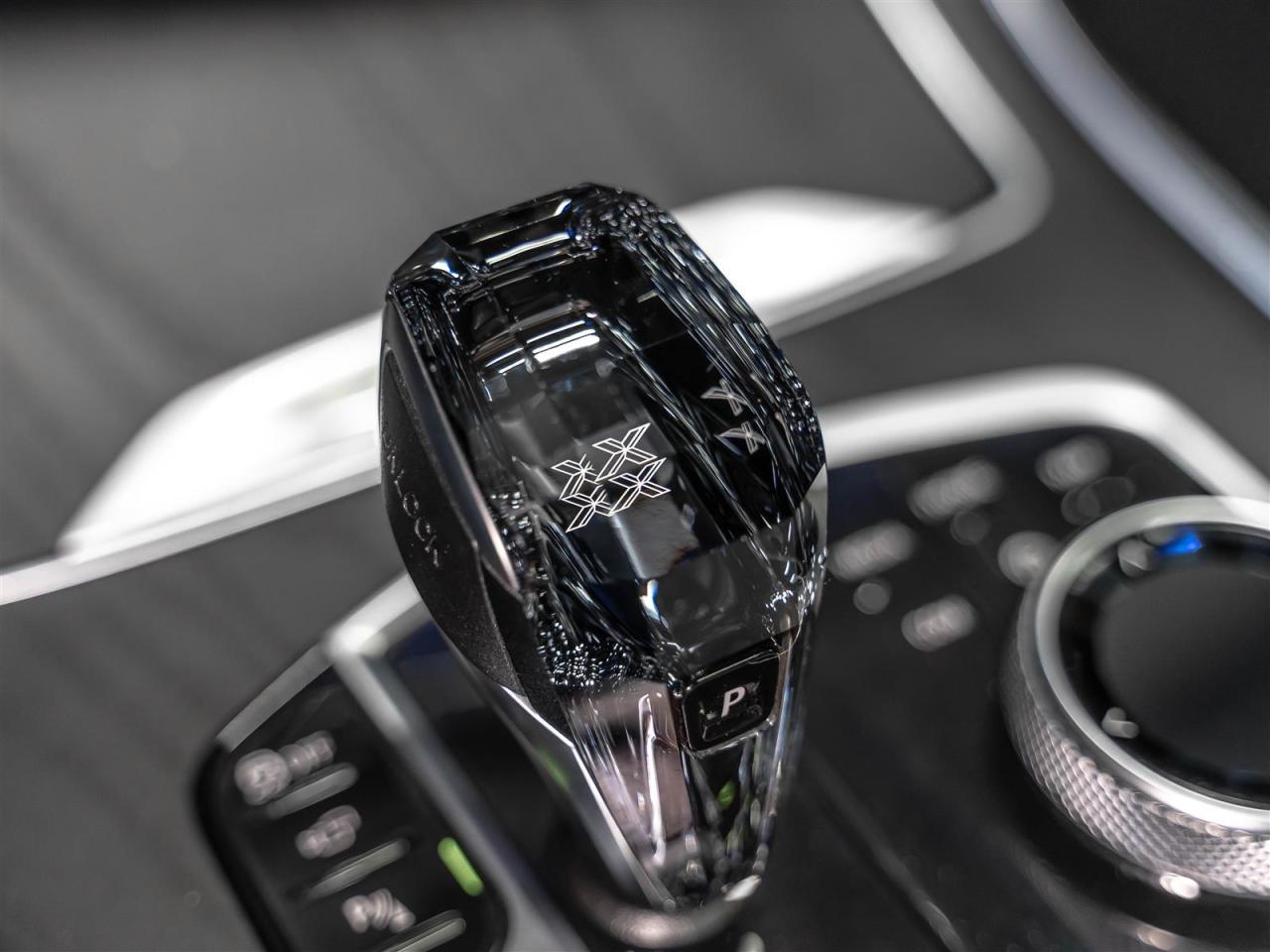 2022 BMW X7 xDrive40i|M SPORT|6PASSENGER|PREMIUM ENHANCED|SKY LOUNGE Photo