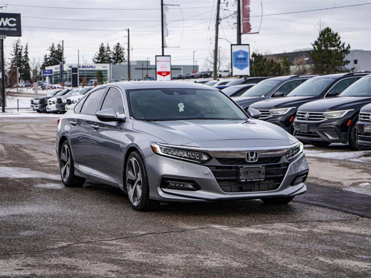 2018 Honda Accord TOURING | NAV | LEATHER | SUNROOF Photo3