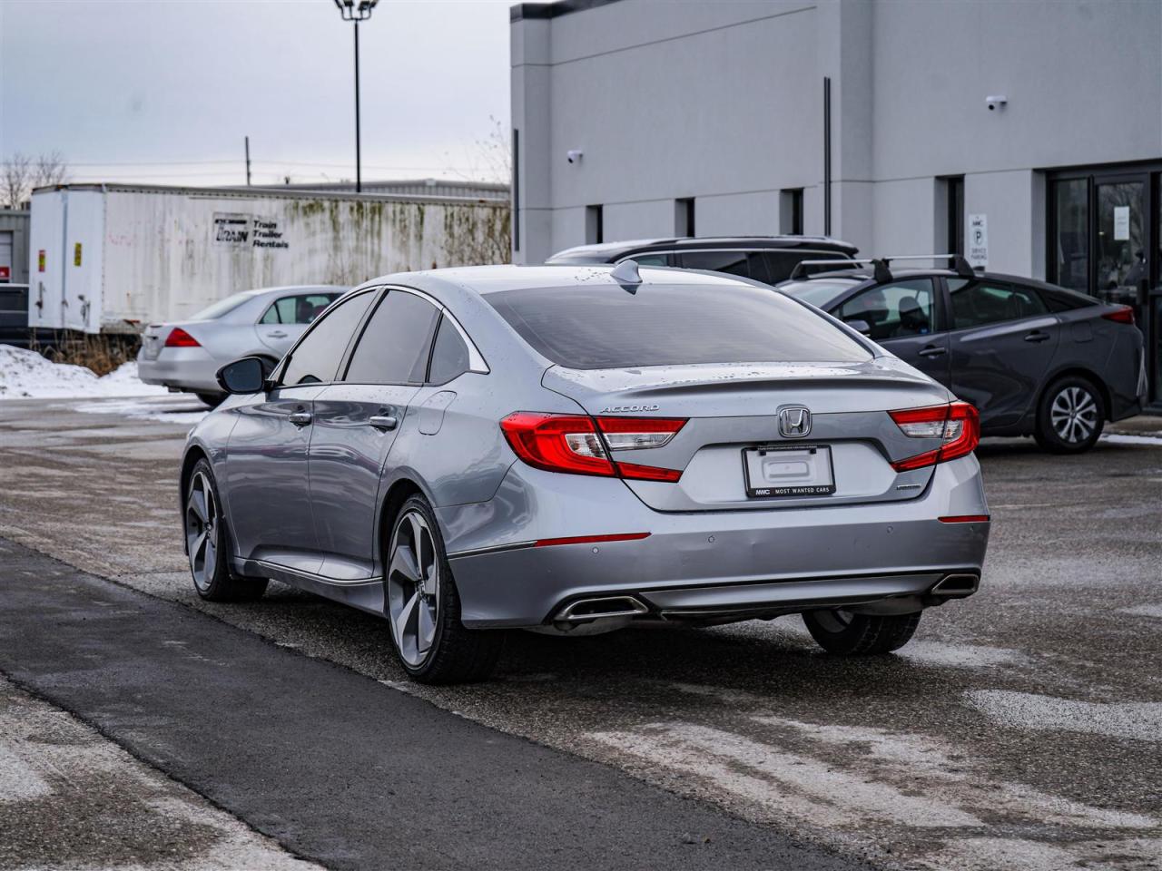 2018 Honda Accord TOURING | NAV | LEATHER | SUNROOF Photo