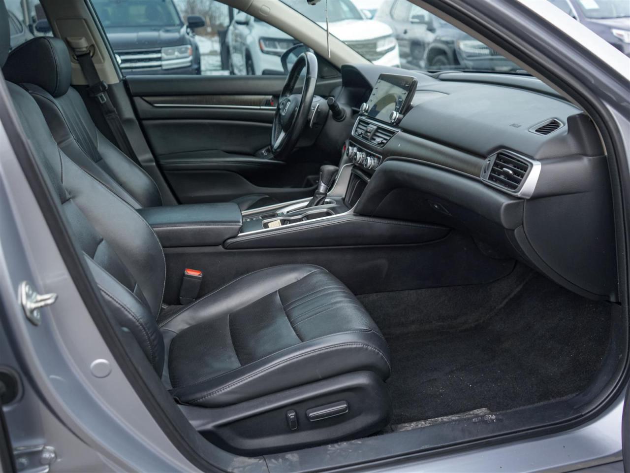 2018 Honda Accord TOURING | NAV | LEATHER | SUNROOF Photo