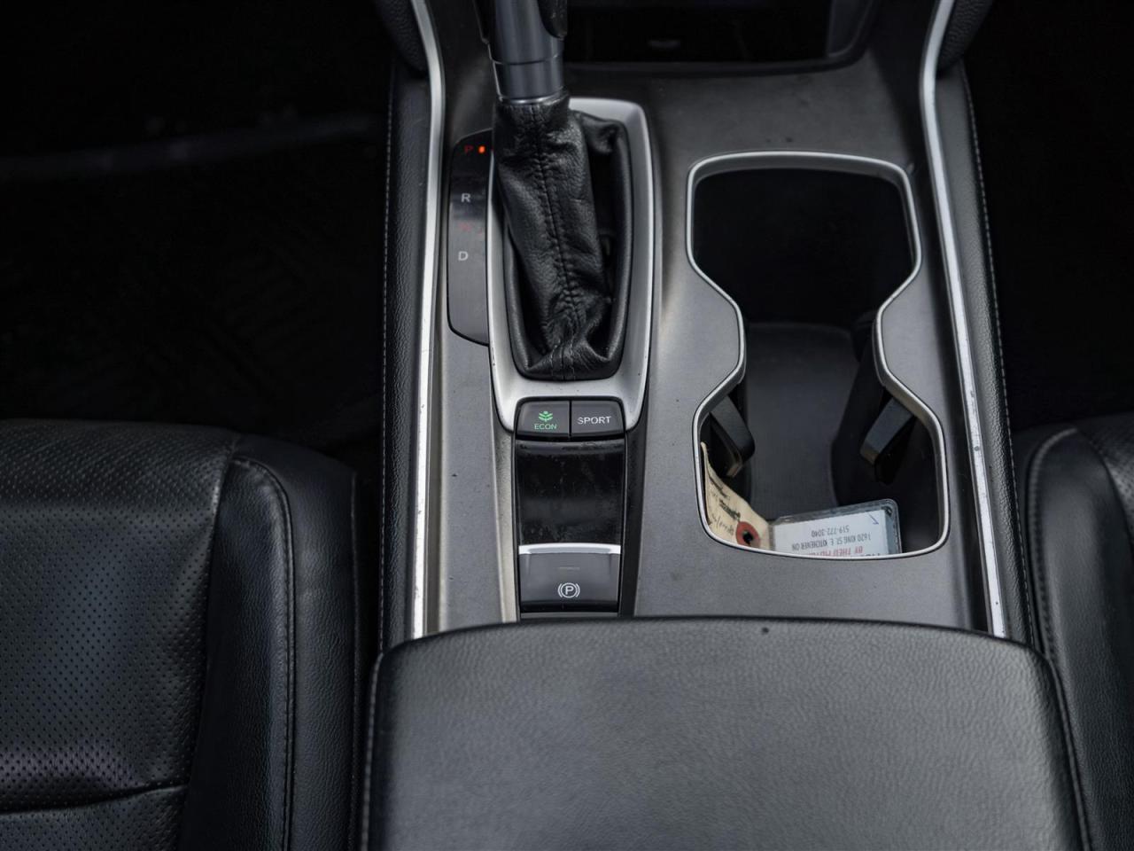 2018 Honda Accord TOURING | NAV | LEATHER | SUNROOF Photo