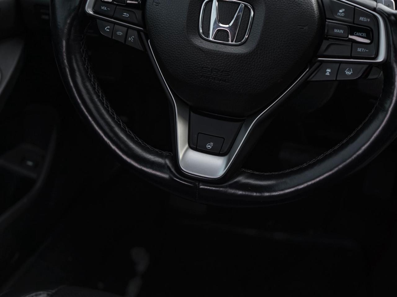 2018 Honda Accord TOURING | NAV | LEATHER | SUNROOF Photo