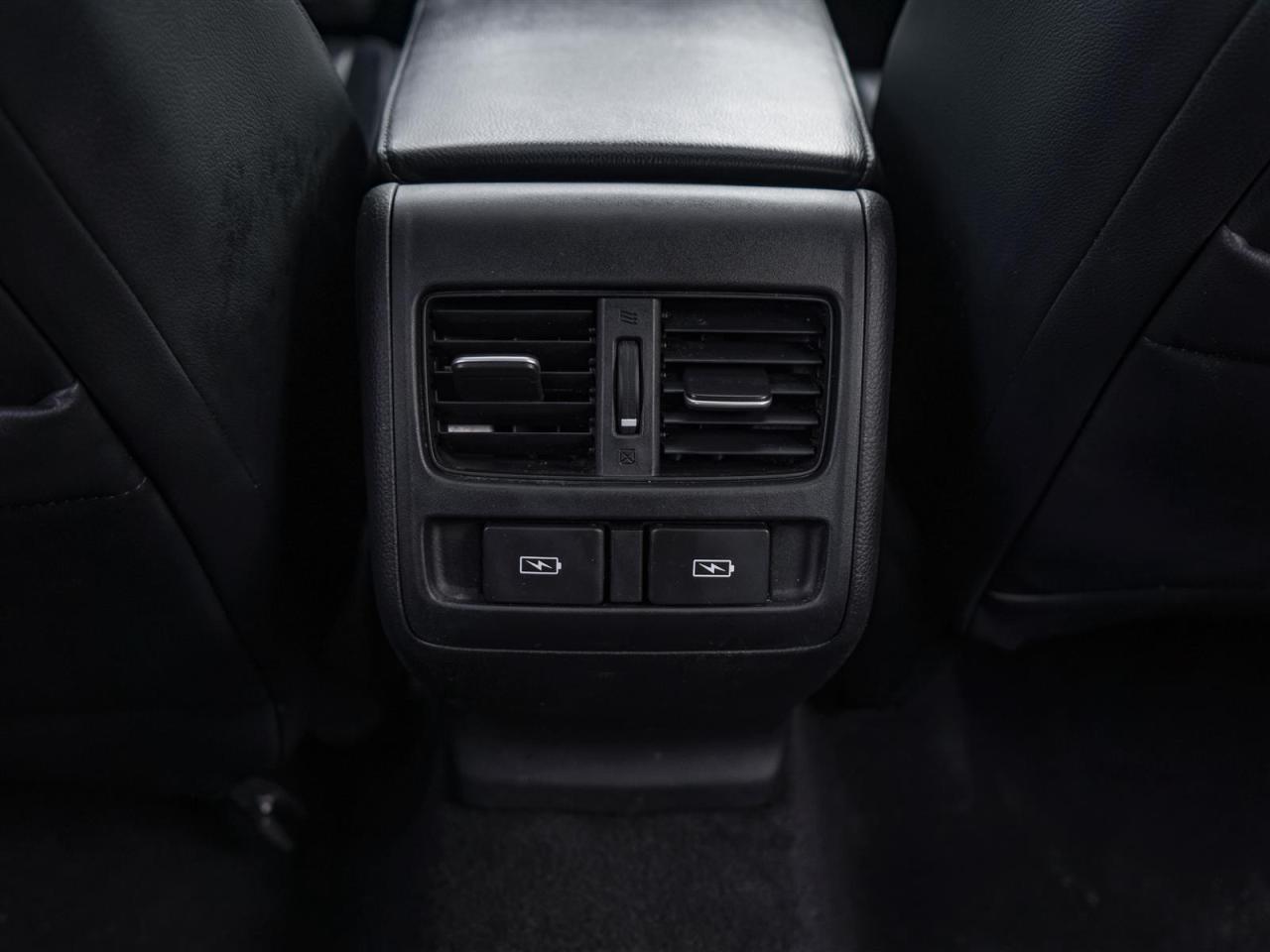 2018 Honda Accord TOURING | NAV | LEATHER | SUNROOF Photo