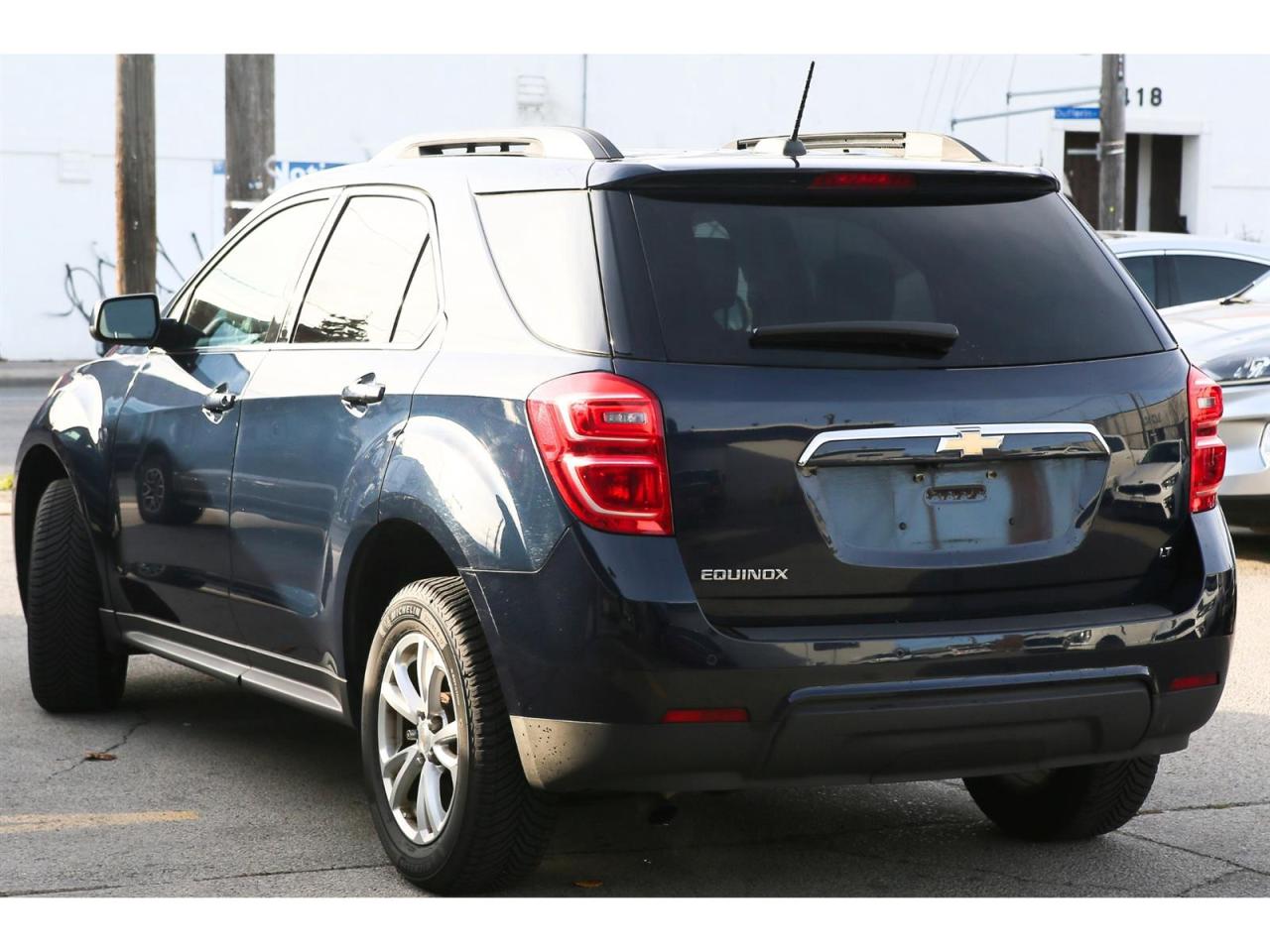 2017 Chevrolet Equinox LT 2WD Photo