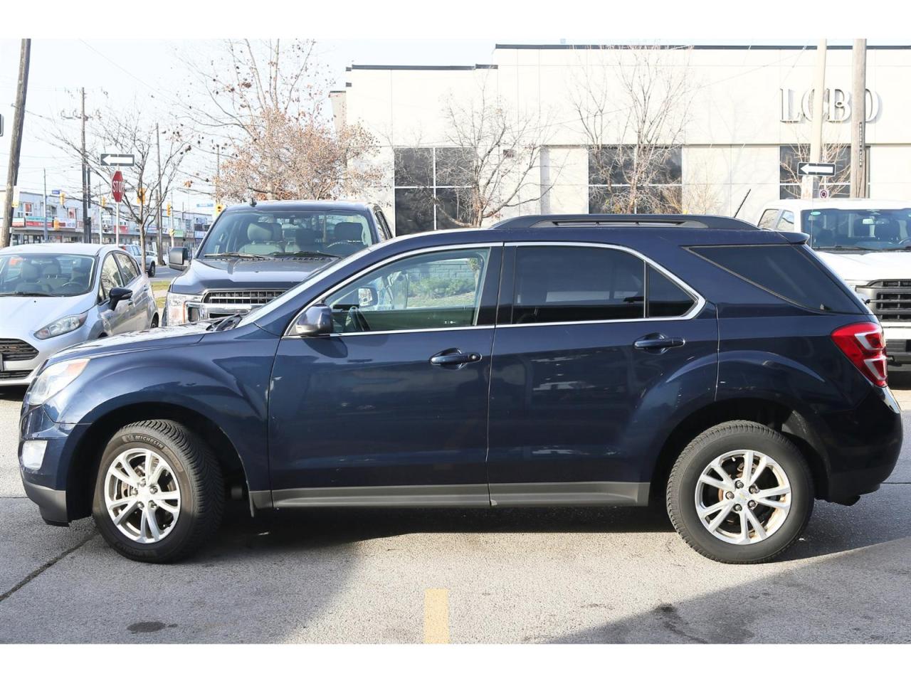 2017 Chevrolet Equinox LT 2WD Photo3