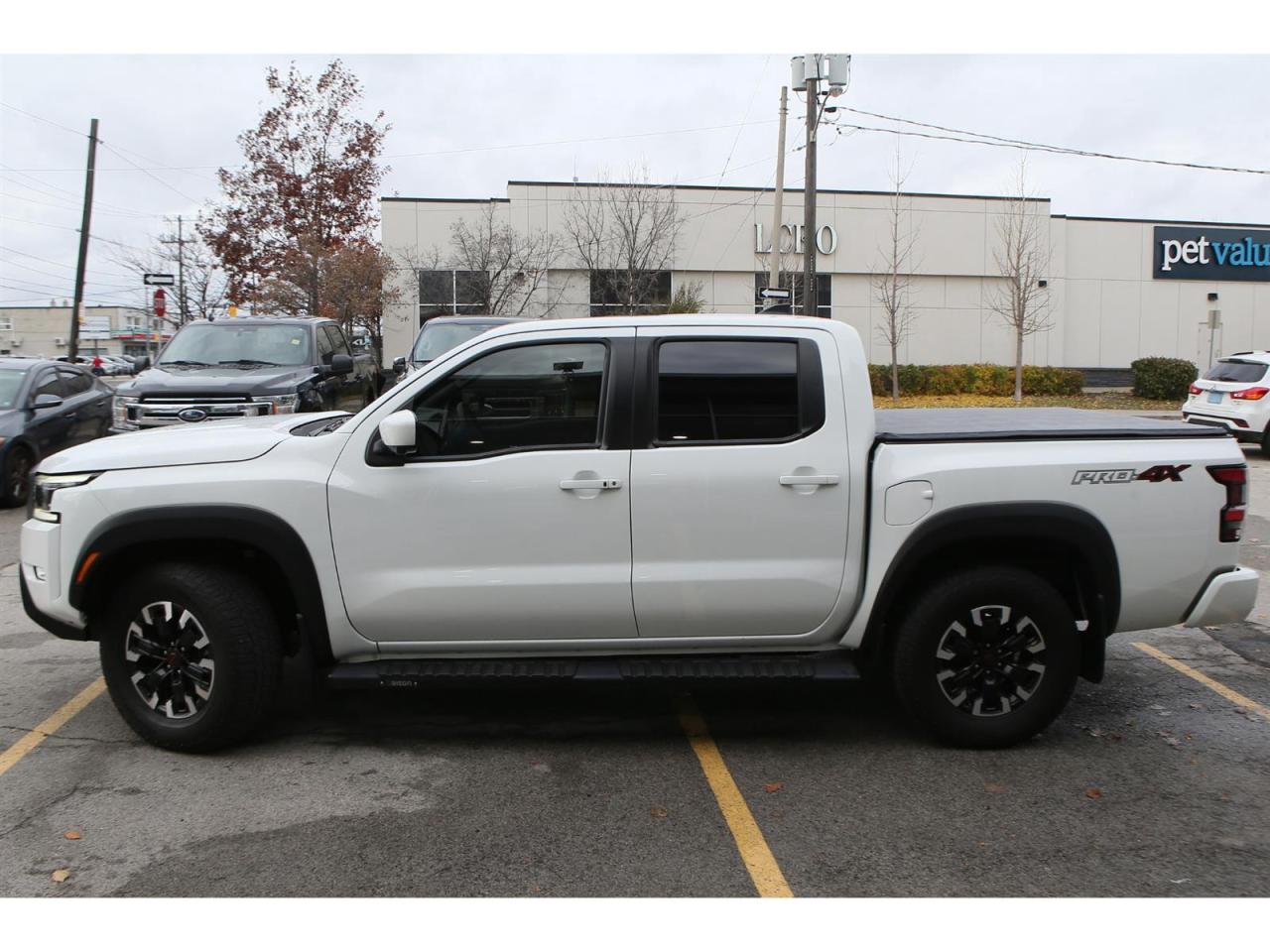 2023 Nissan Frontier PRO-4X Crew Cab 4WD Photo