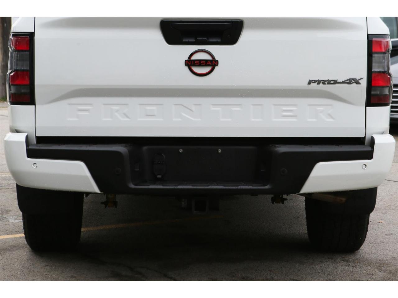 2023 Nissan Frontier PRO-4X Crew Cab 4WD Photo