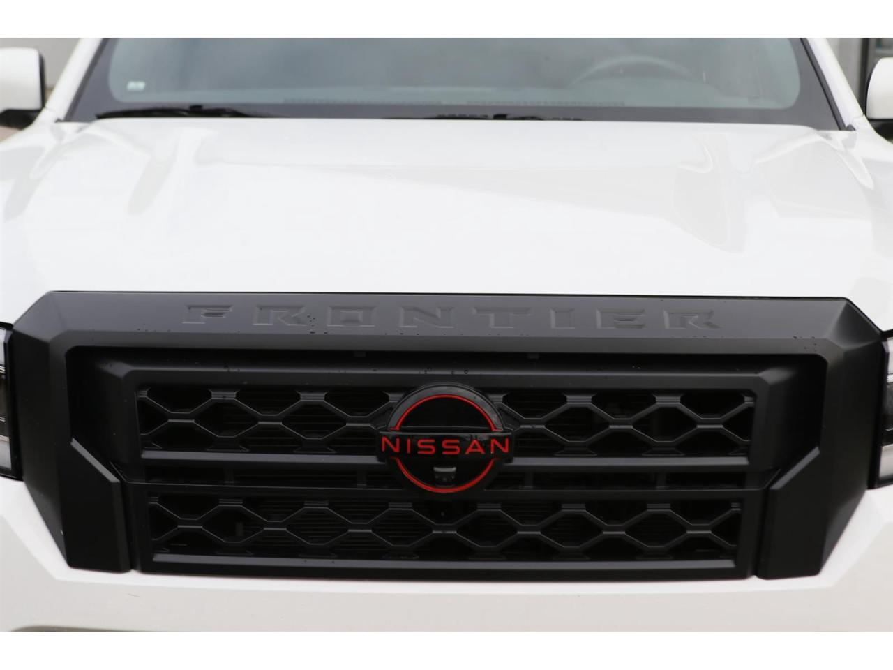 2023 Nissan Frontier PRO-4X Crew Cab 4WD Photo