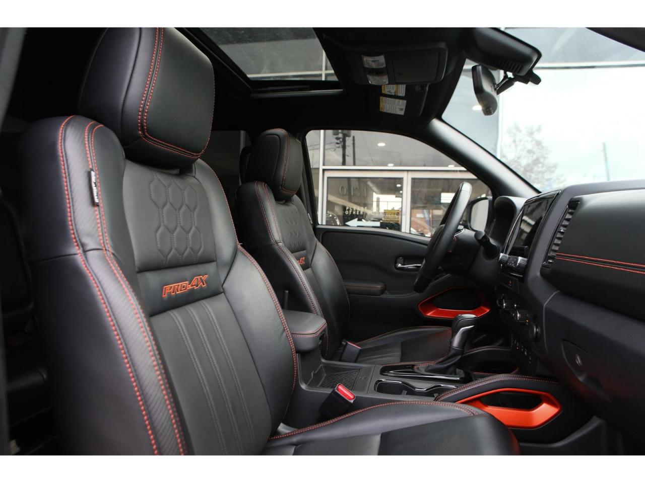 2023 Nissan Frontier PRO-4X Crew Cab 4WD Photo