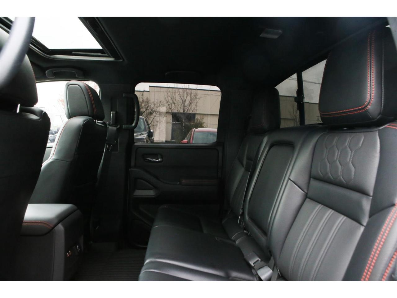 2023 Nissan Frontier PRO-4X Crew Cab 4WD Photo