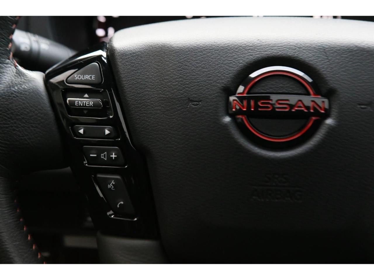 2023 Nissan Frontier PRO-4X Crew Cab 4WD Photo