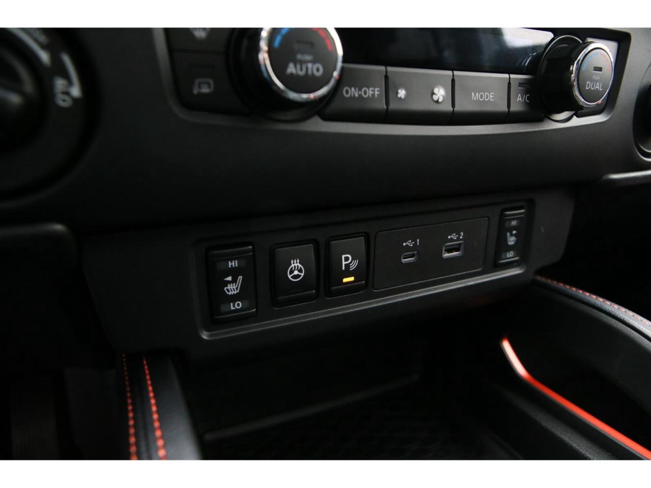 2023 Nissan Frontier PRO-4X Crew Cab 4WD Photo